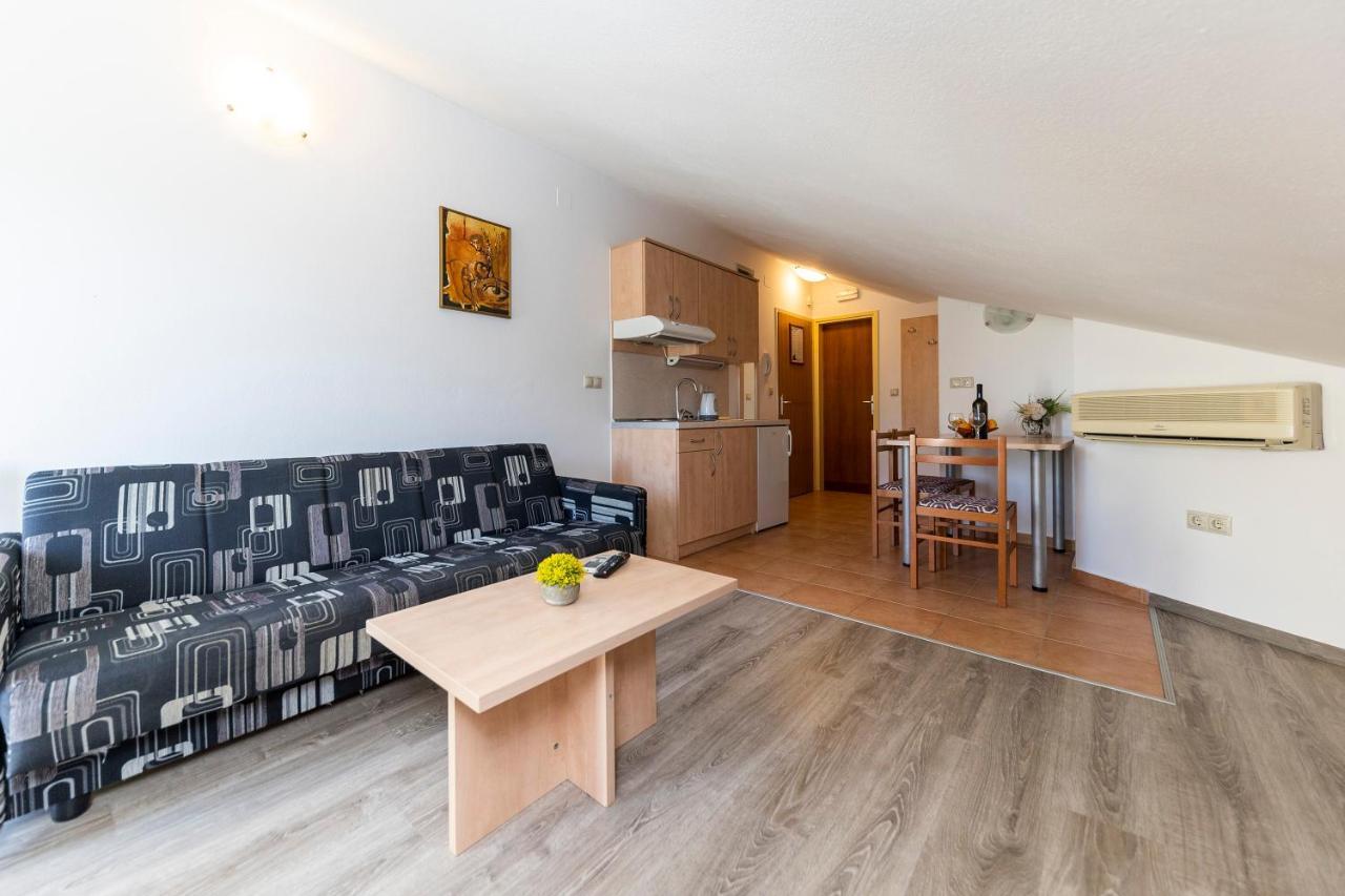 Guesthouse Villa Irena ザダル エクステリア 写真