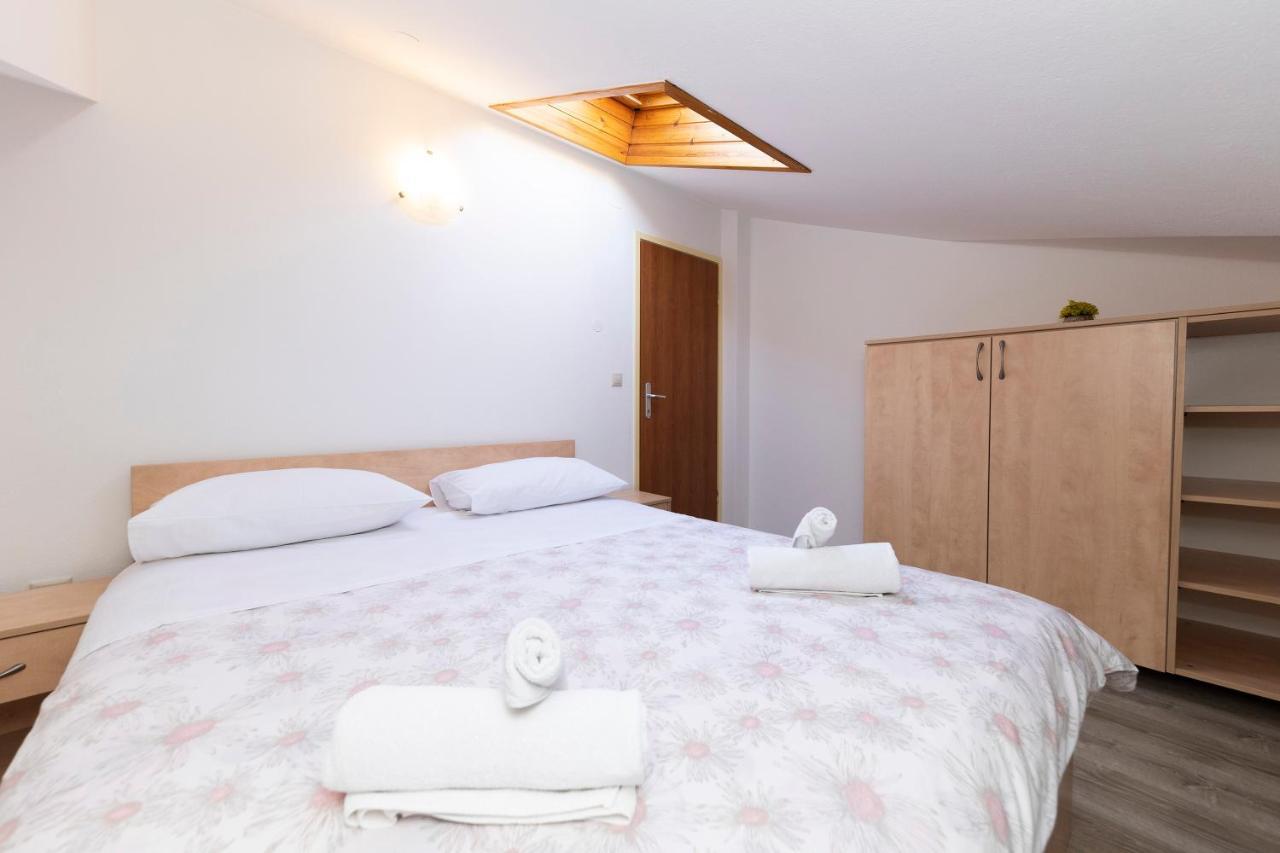 Guesthouse Villa Irena ザダル エクステリア 写真